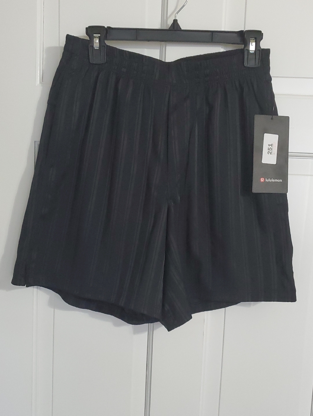 NWT lululemon Men's Black Satin Striped 7IN Shorts Sz S